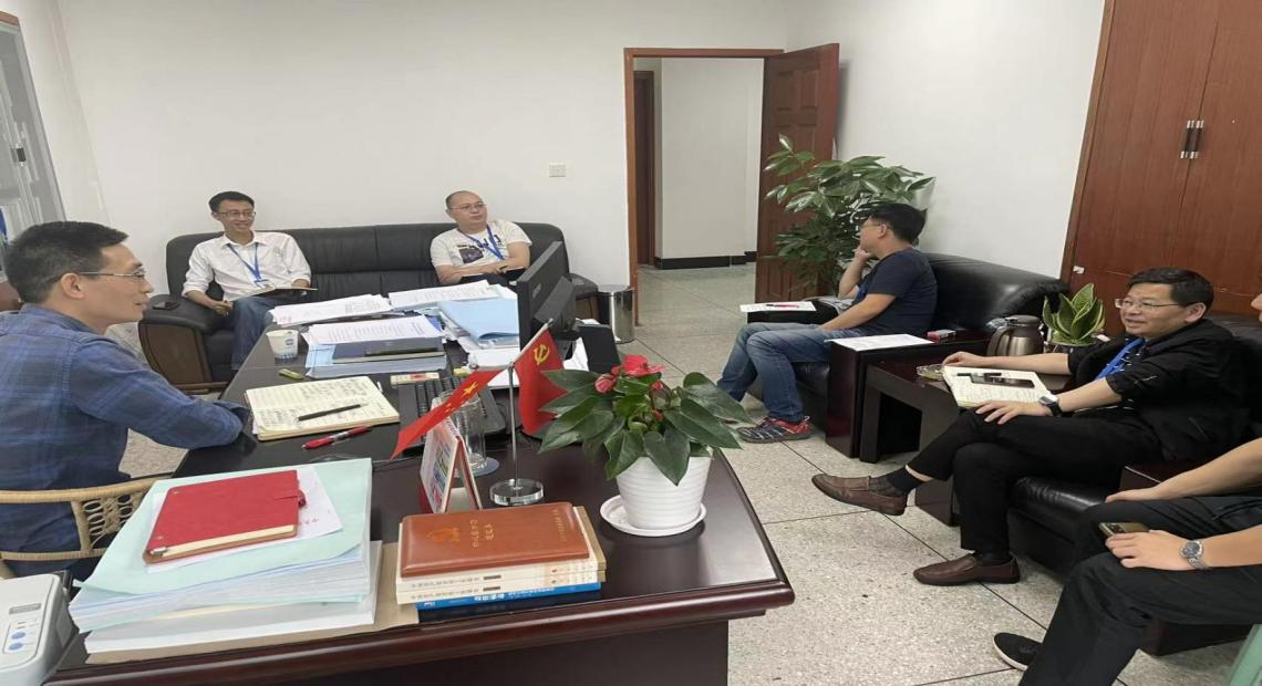 公司黨委委員、副總經(jīng)理吳建剛召開項目管理談話會